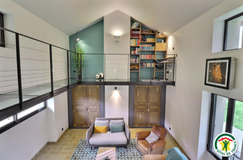 Location  n�G139003 � GENISSIEUX (26)