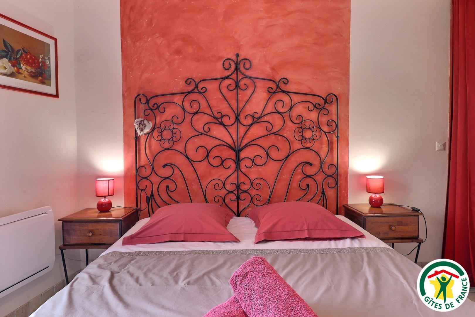 Chambre Cerise en rez-de-jardin, un lit double (1x160x200) photo 12