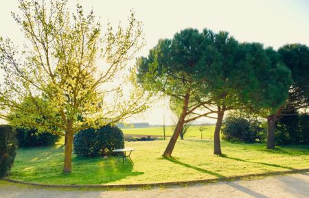 Gite n&deg;G71100 Chanos-Curson - Dr&ocirc;me - Votre immense jardin enti&egrave;rement privatif.