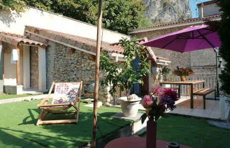 Bed & Breakfast no.G23720 Barbi&egrave;res - Dr&ocirc;me - Terrasse avec vue sur les montagnes du Vercors - Maison enti&egrave;rement en pierre.