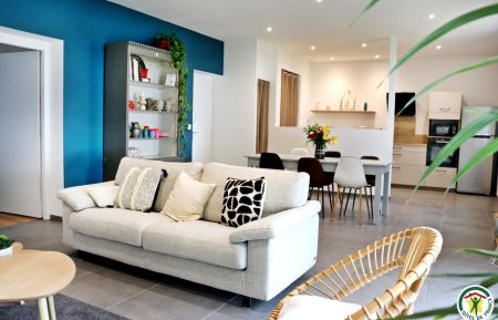 Pièce de vie avec baie-vitrée, séjour/salon/cuisine Gite n°G365013 Vaunaveys-la-Rochette - Drôme - Pièce de vie avec baie-vitrée, séjour/salon/cuisine