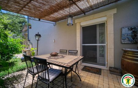 Gite n&deg;G85002 Ch&acirc;teauneuf-du-Rh&ocirc;ne - Dr&ocirc;me - La terrasse