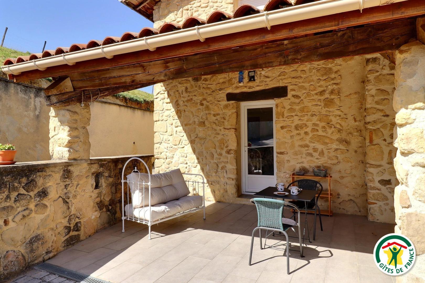 La suite cosy : votre entrée indépendante par votre terrasse couverte privative photo 9