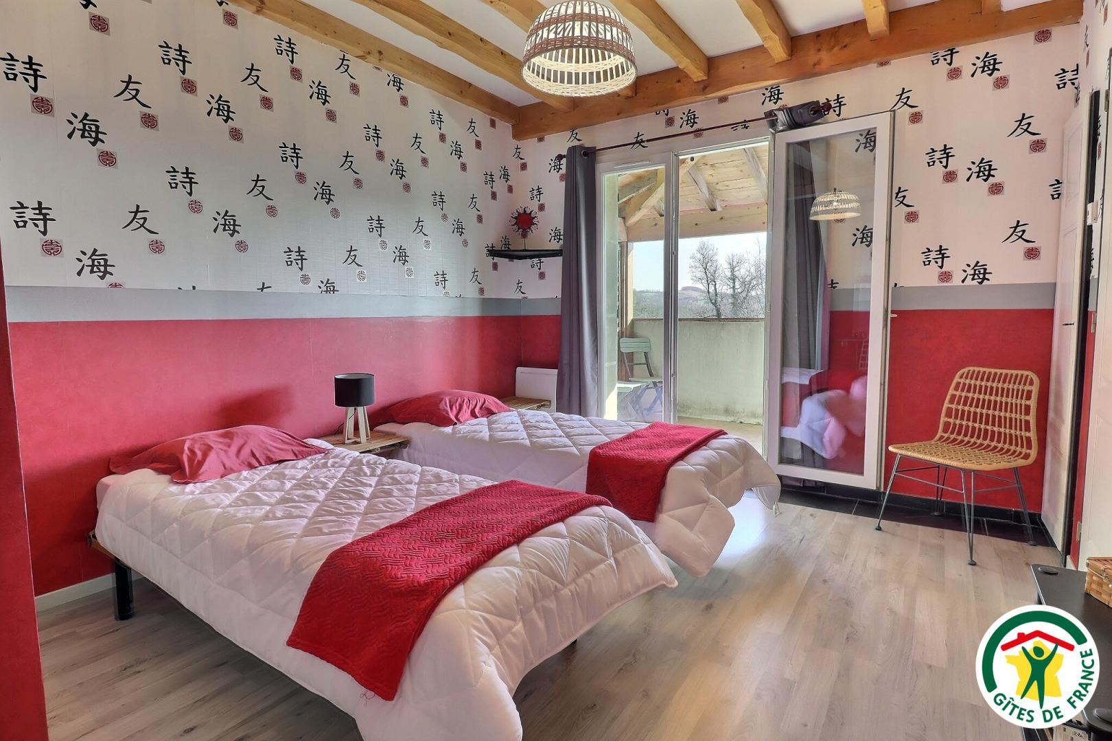 Chambre Lotus avec deux lits simples ou un lit double (2x80 ou 1x160 x200) photo 7
