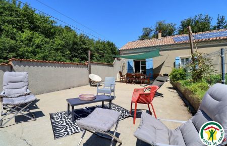 Terrasse privative : transats Gite n°G121000 Espeluche - Drôme - Terrasse privative : transats